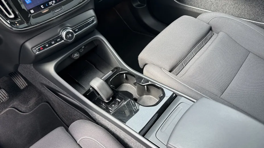 VOLVO XC40 XC40 73kWh P6 Recharge Ultimate aut