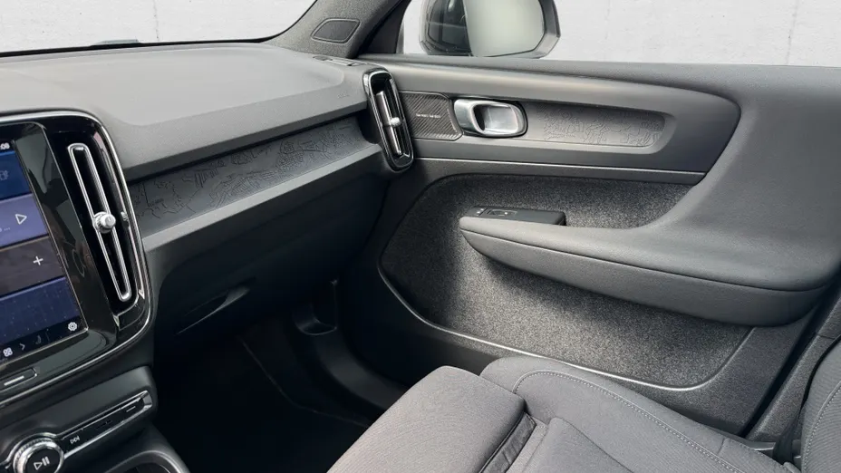 VOLVO XC40 XC40 73kWh P6 Recharge Ultimate aut