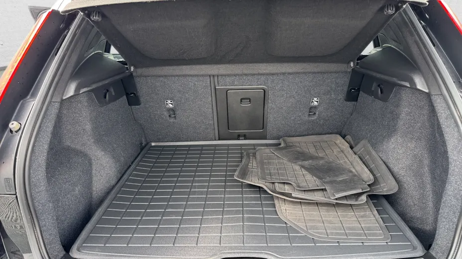 VOLVO XC40 XC40 73kWh P6 Recharge Ultimate aut