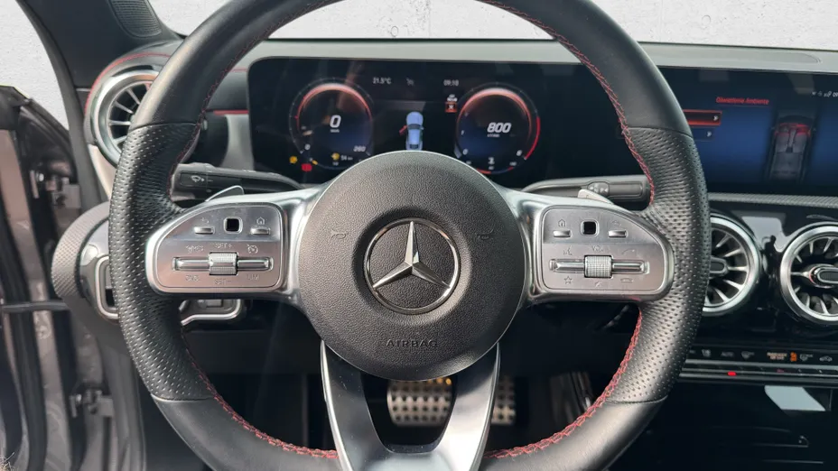 MERCEDES-BENZ CLA CLA 200 7G-DCT