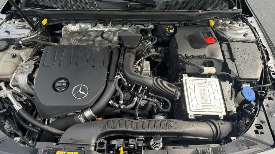 MERCEDES-BENZ CLA CLA 200 7G-DCT