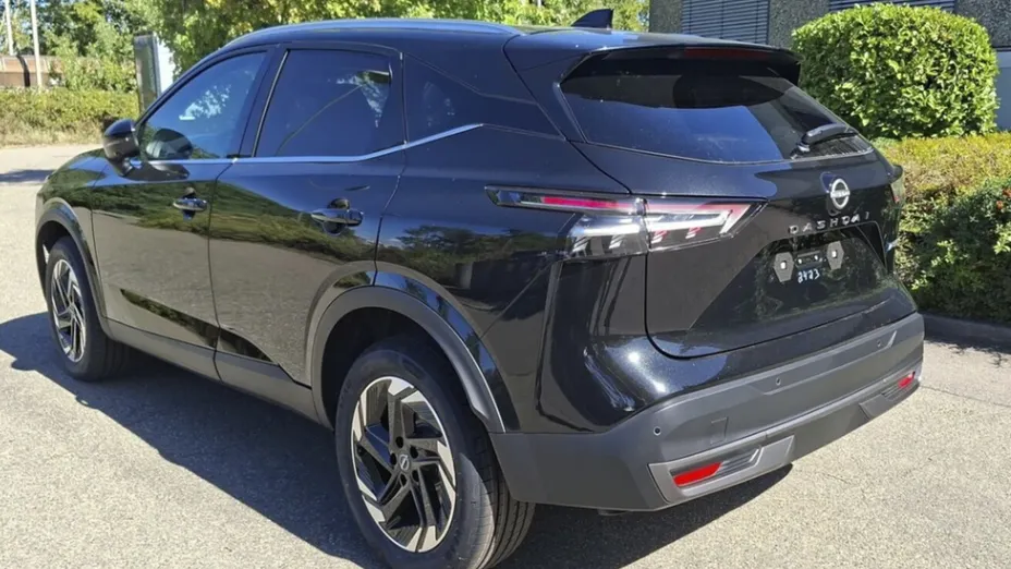 NISSAN Qashqai -
