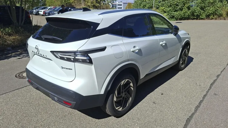 NISSAN Qashqai -