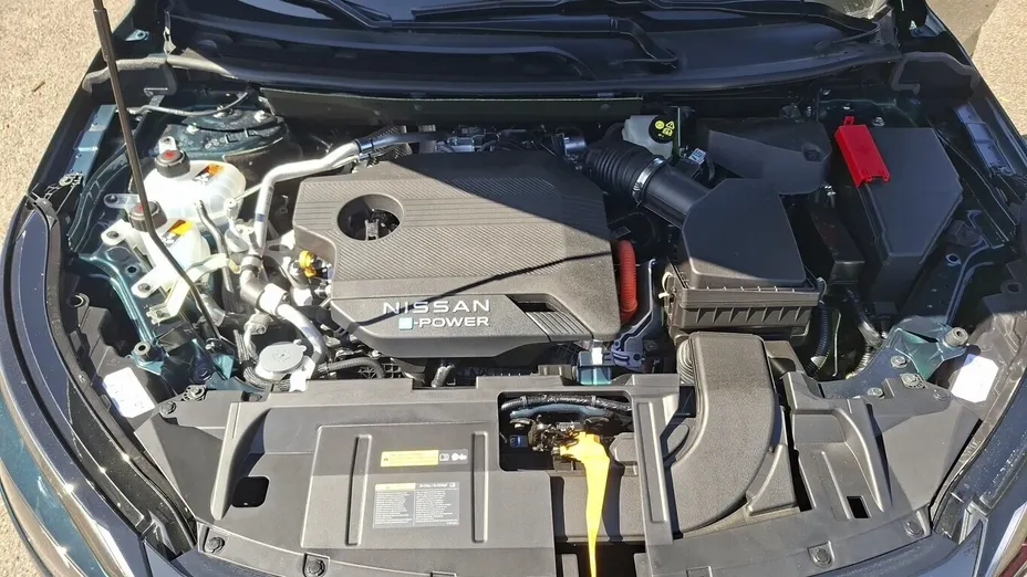 NISSAN Qashqai -