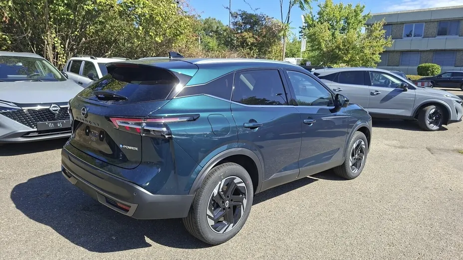 NISSAN Qashqai -