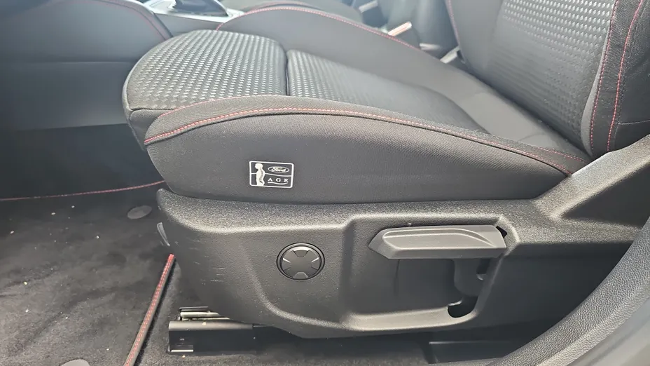 FORD Focus Focus 1.0 EcoBoost mHEV ST-Line X aut