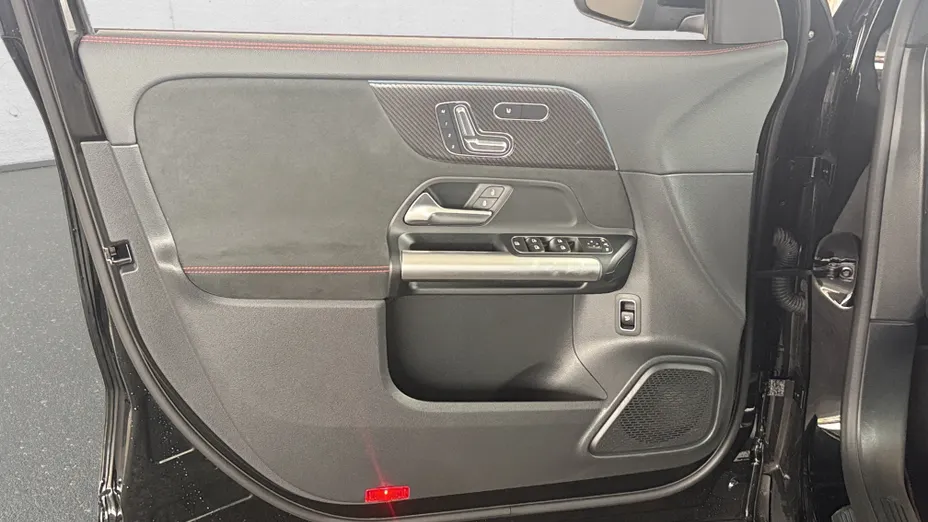 MERCEDES-BENZ GLA GLA 200 mHEV AMG Line 7G-DCT