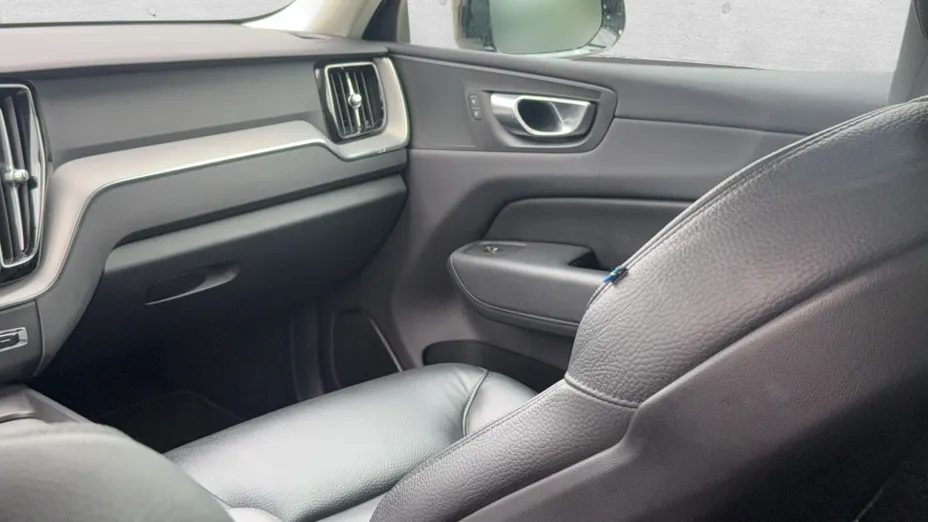 VOLVO XC60 XC60 B4 B Core aut