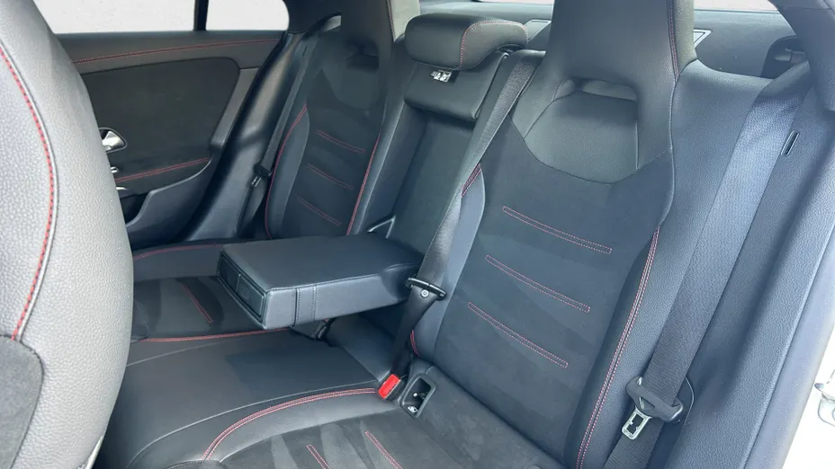 MERCEDES-BENZ CLA CLA 250 4-Matic AMG Line 7G-DCT