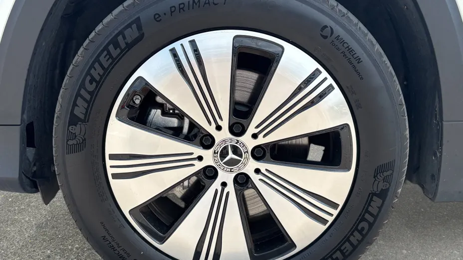 MERCEDES-BENZ EQB EQB 250 70.5kWh Progressive 7os.