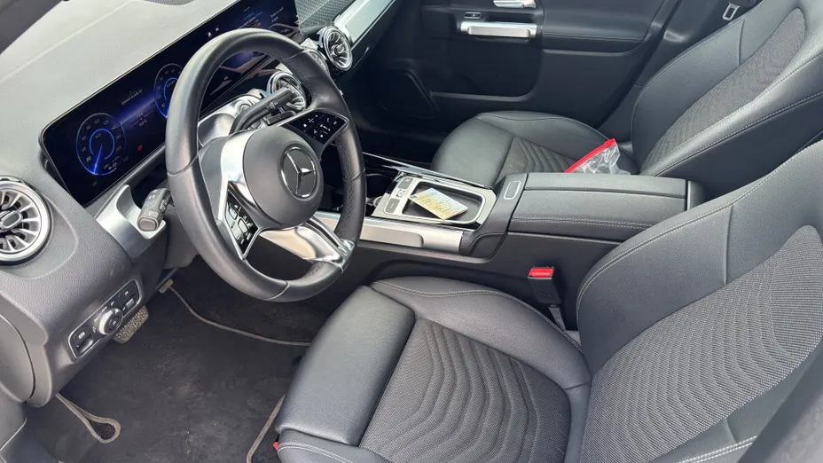 MERCEDES-BENZ EQB EQB 250 70.5kWh Progressive 7os.