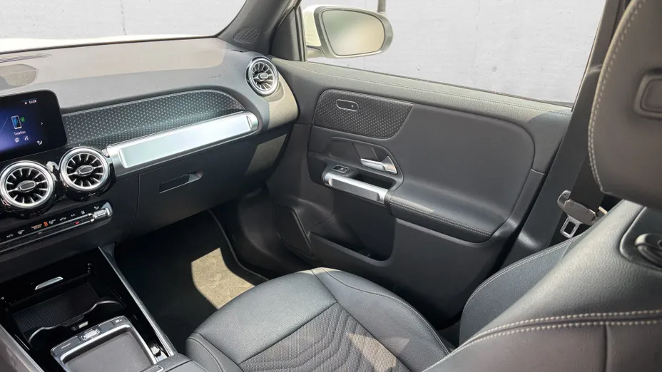 MERCEDES-BENZ EQB EQB 250 70.5kWh Progressive 7os.