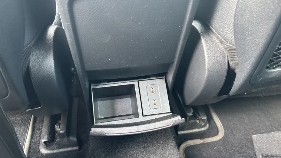MERCEDES-BENZ EQB EQB 250 70.5kWh Progressive 7os.