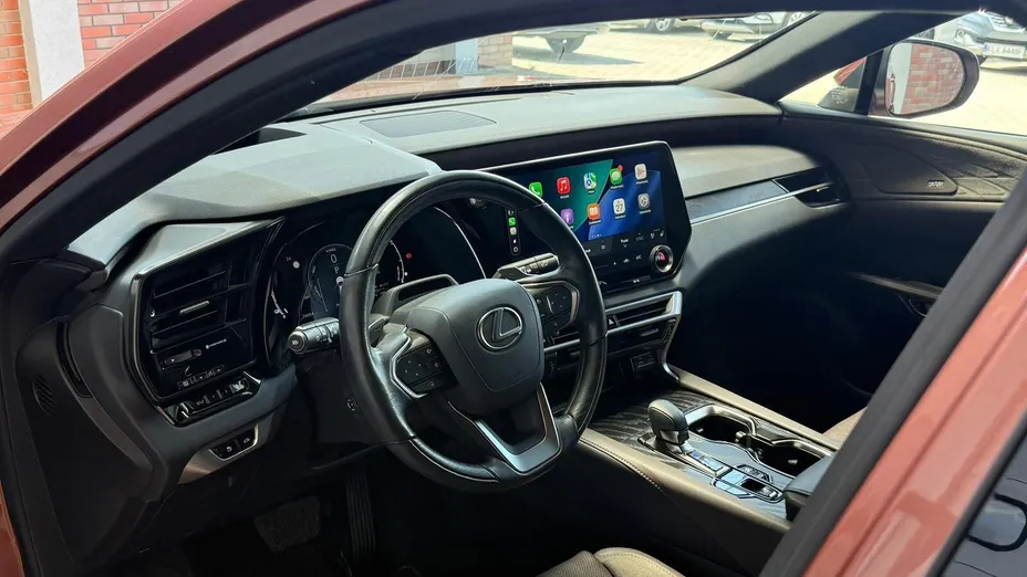 LEXUS RX RX 450h+ Omotenashi