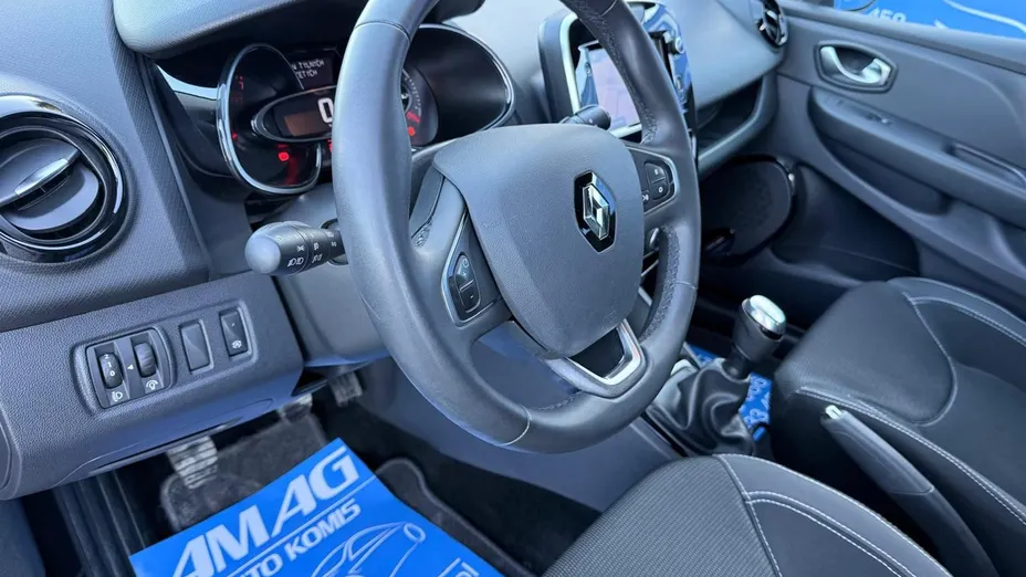 RENAULT Clio -