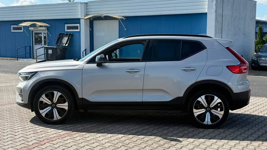 VOLVO XC40 XC40 73kWh P6 Recharge Plus aut