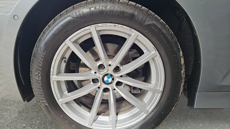 BMW Seria 3 318i aut
