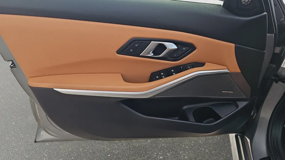 BMW Seria 3 318i aut