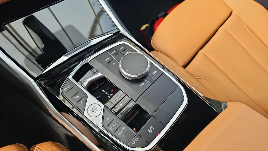 BMW Seria 3 318i aut