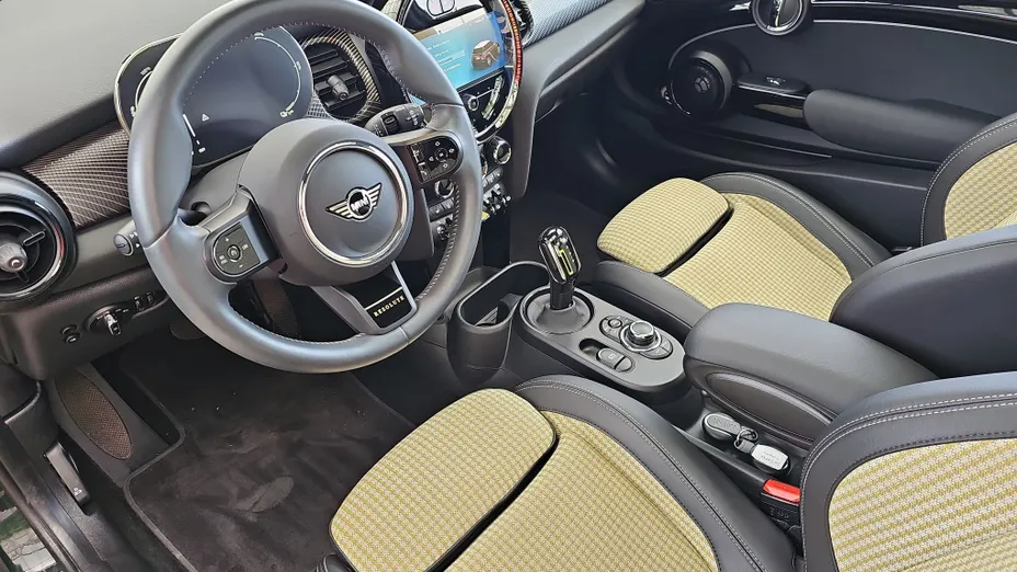 MINI [BMW] Mini Cooper SE MINI Resolute Edition