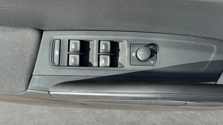 SKODA Fabia Fabia 1.0 TSI Selection DSG