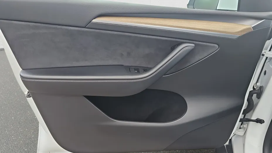TESLA Model Y Y RWD
