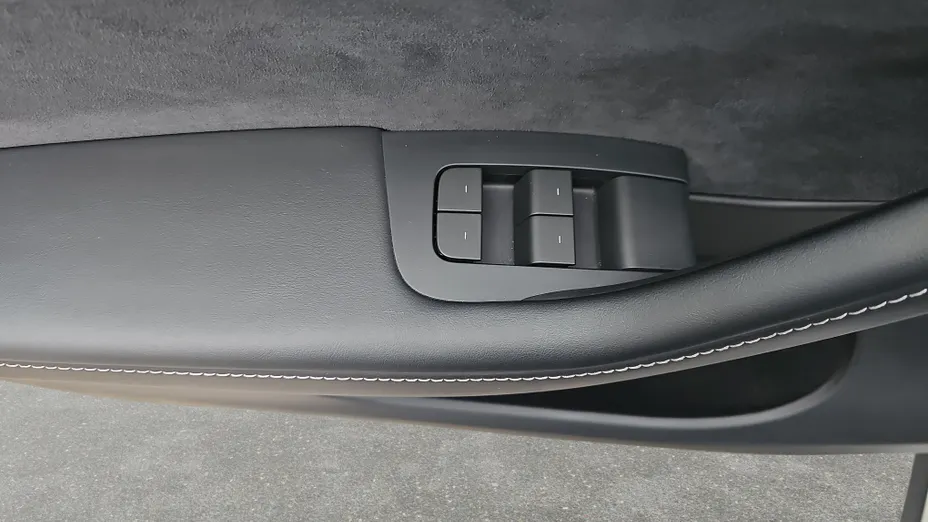TESLA Model Y Y RWD