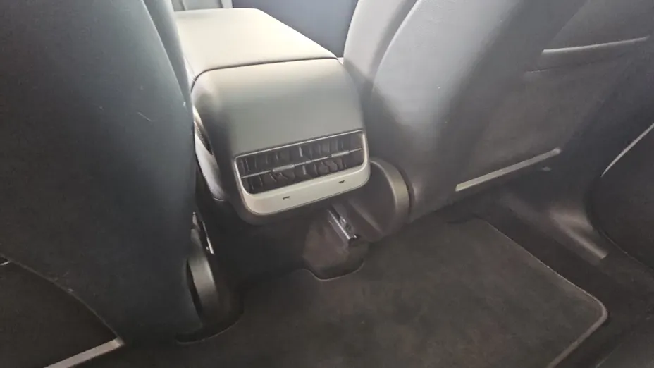 TESLA Model Y Y RWD