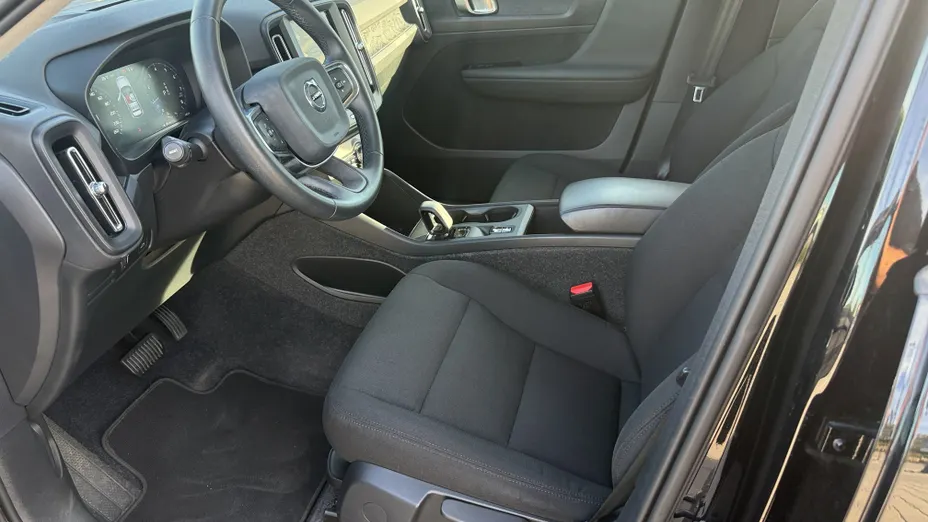 VOLVO XC40 XC40 T3 Momentum Core aut