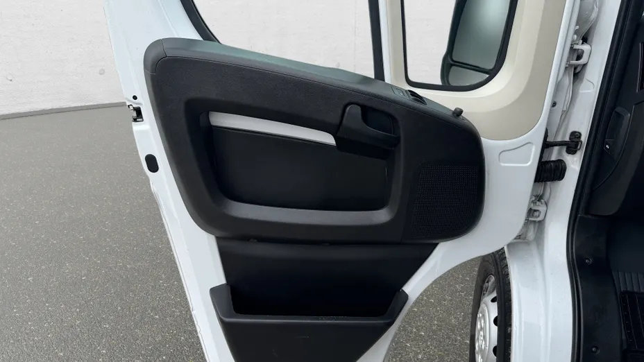 PEUGEOT Boxer Boxer 435 BlueHDi L3H2
