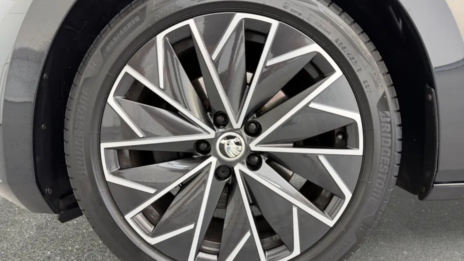 SKODA Superb Superb 2.0 TSI L&K DSG