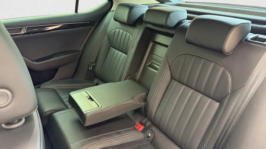 SKODA Superb Superb 2.0 TSI L&K DSG