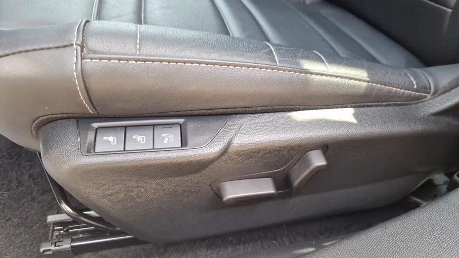CITROEN C4 X e-C4 X EV136 50kWh Shine