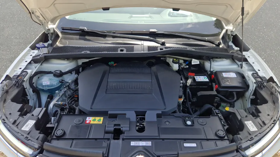 CITROEN C4 X e-C4 X EV136 50kWh Shine