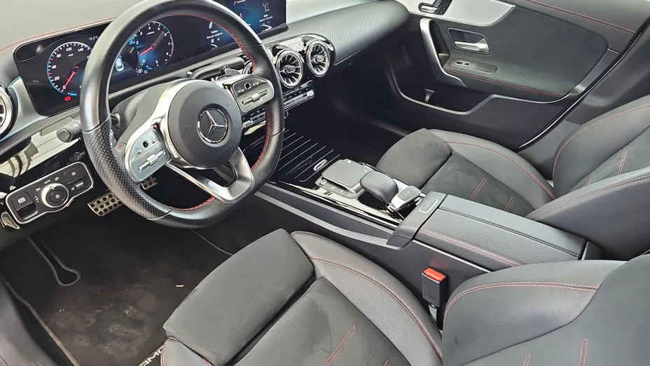 MERCEDES-BENZ CLA CLA 200 AMG Line 7G-DCT