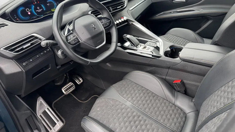 PEUGEOT 3008 3008 1.6 PureTech Hybrid PHEV Road Trip S&S EAT8