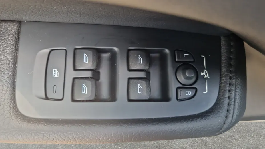VOLVO XC60 XC60 B4 D AWD Inscription aut