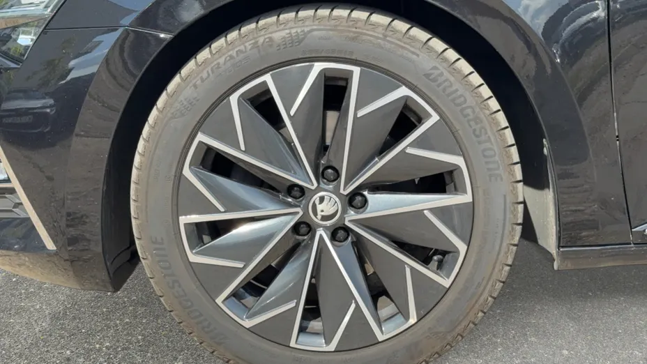 SKODA Superb Superb 2.0 TSI L&K DSG