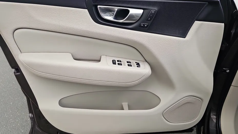 VOLVO XC60 XC60 B4 B Plus Bright aut