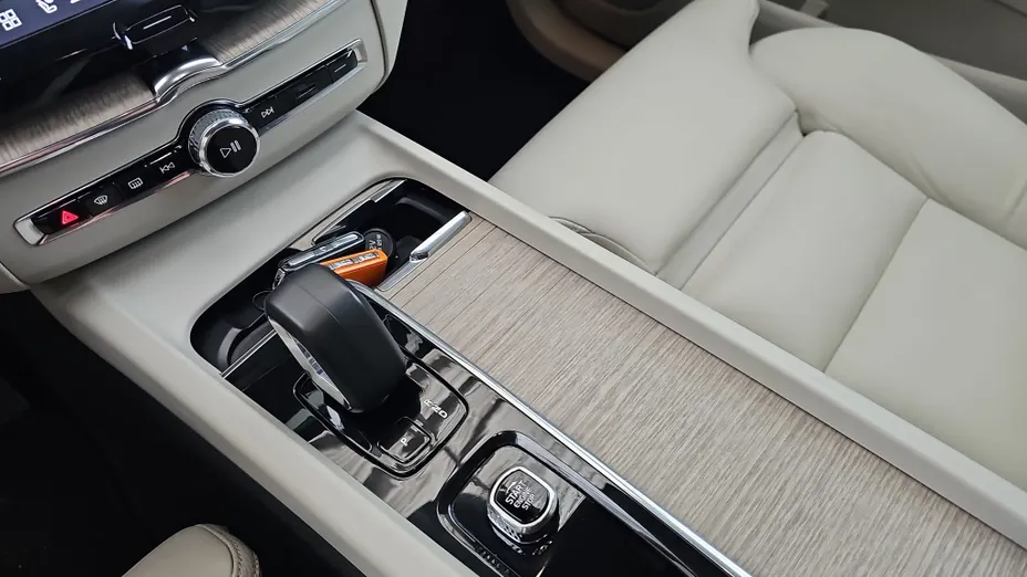 VOLVO XC60 XC60 B4 B Plus Bright aut