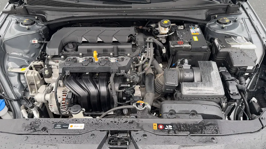 HYUNDAI Elantra Elantra 1.6 Smart CVT