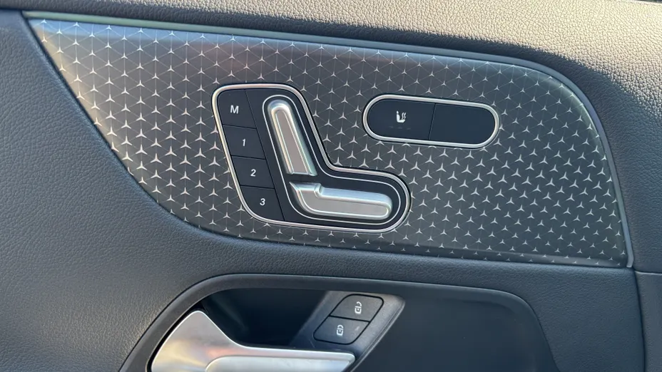MERCEDES-BENZ EQA EQA 250+ 70.5kWh Progressive