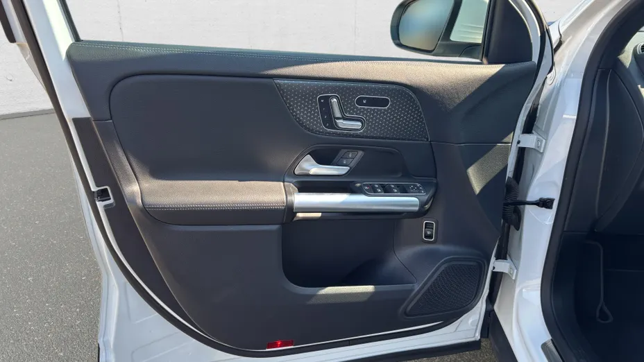 MERCEDES-BENZ EQA EQA 250+ 70.5kWh Progressive
