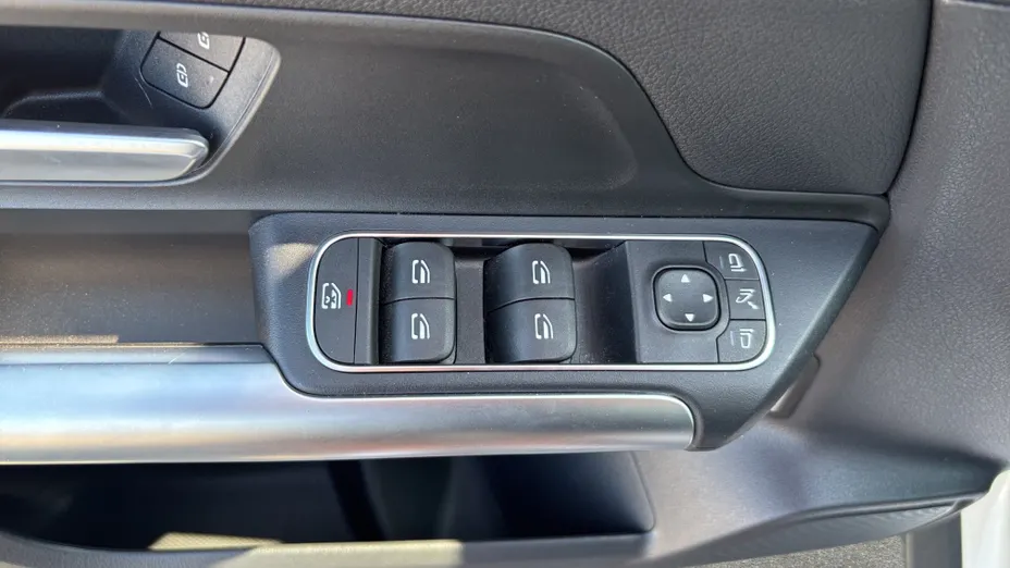 MERCEDES-BENZ EQA EQA 250+ 70.5kWh Progressive