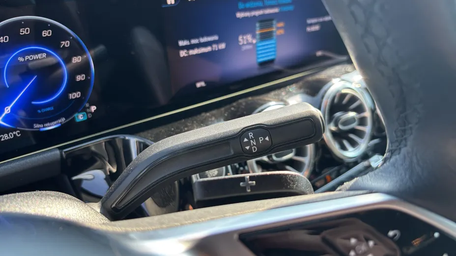 MERCEDES-BENZ EQA EQA 250+ 70.5kWh Progressive