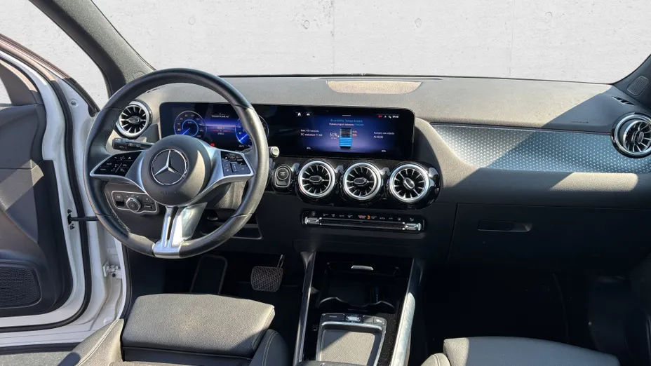 MERCEDES-BENZ EQA EQA 250+ 70.5kWh Progressive
