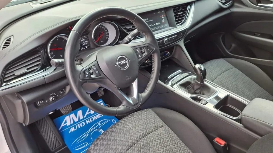 OPEL Insignia -