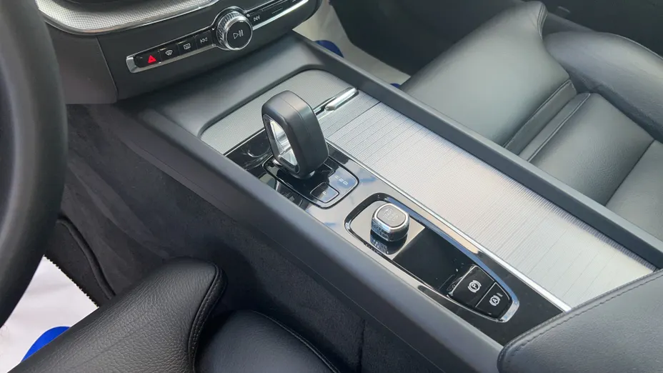 VOLVO XC60 XC60 B4 B Plus Bright aut