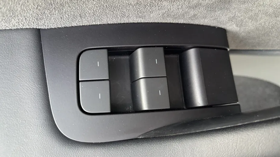 TESLA Model Y Y RWD