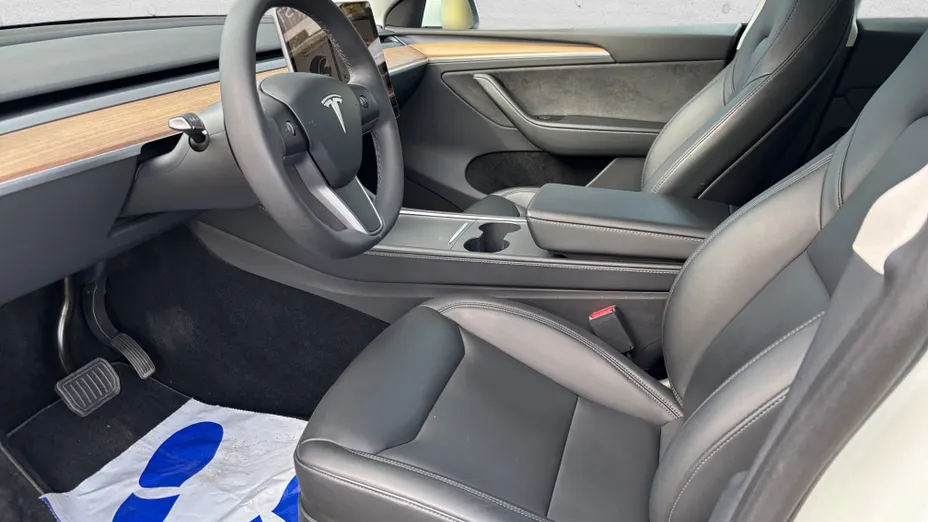TESLA Model Y Y RWD